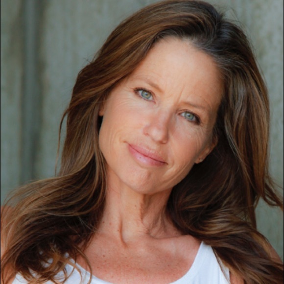 Meet your Posher, Cynthia - Picture 1 of 1